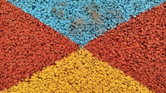 完美体育塑胶跑道13mm用多少公斤颗粒(图1) 完美体育塑胶跑道13mm用多少公斤颗粒(图1)